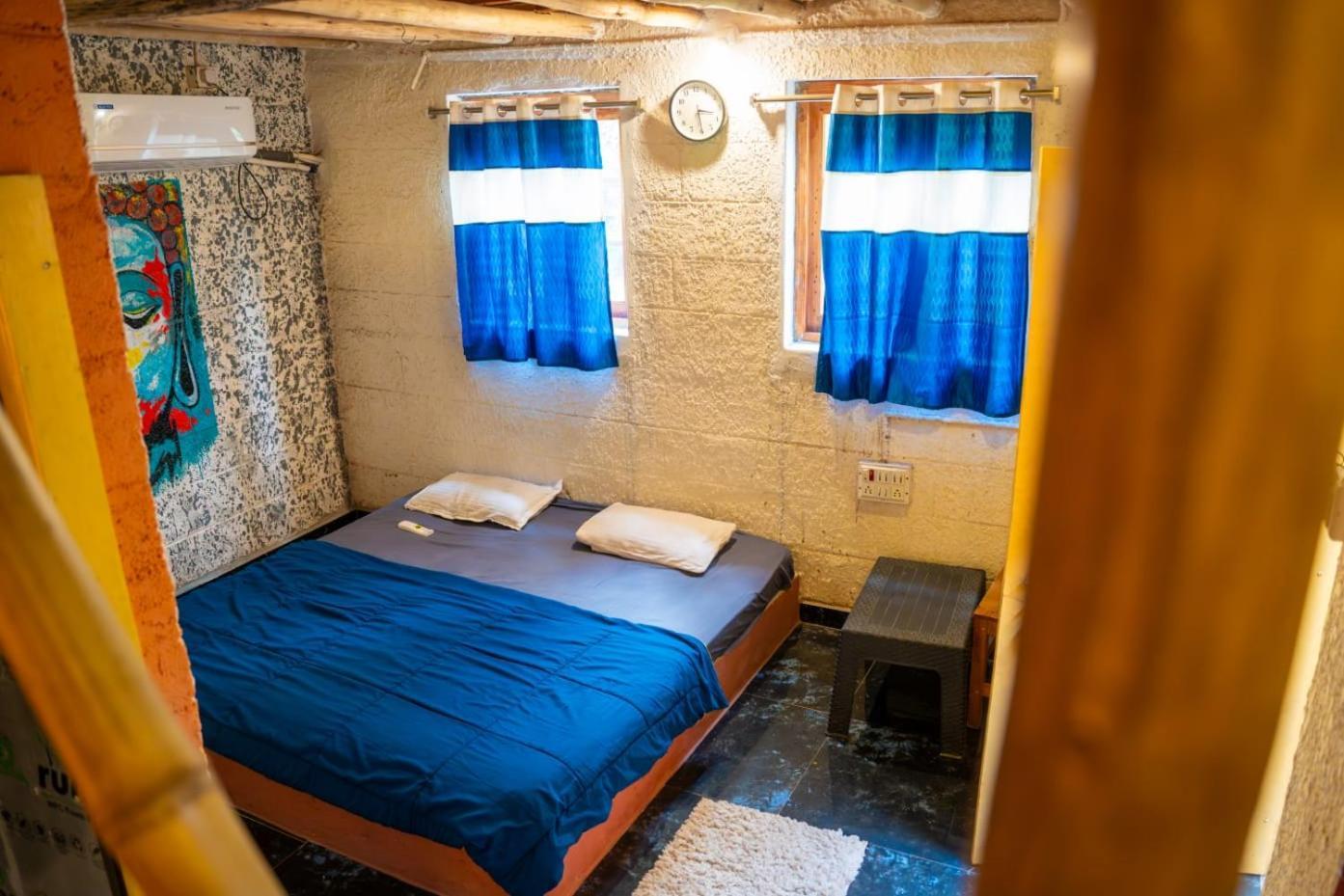 Spykee Spot Hampi Hotel Room photo
